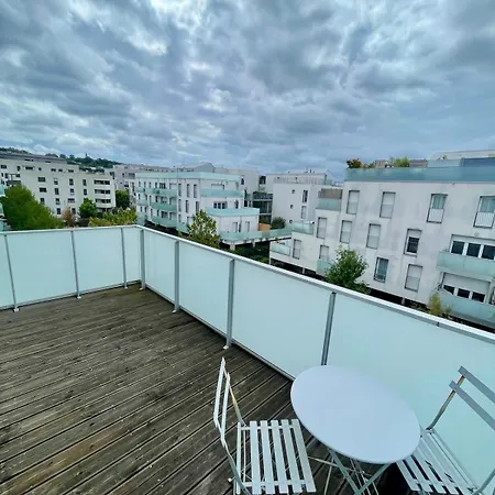 Apartment Spacieux Duplex, Parking Prive , Proche Bordeaux Cenon