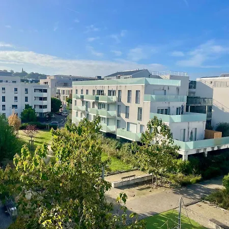 Apartment Spacieux Duplex, Parking Prive , Proche Bordeaux Cenon