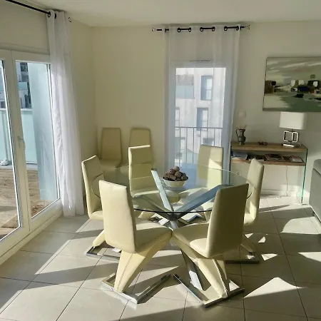 Apartment Spacieux Duplex, Parking Prive , Proche Bordeaux *